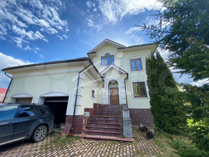 Дом 466,4 м² на участке 12 сот.