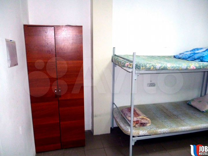 Комната 18 м² в > 9-к., 2/2 эт.