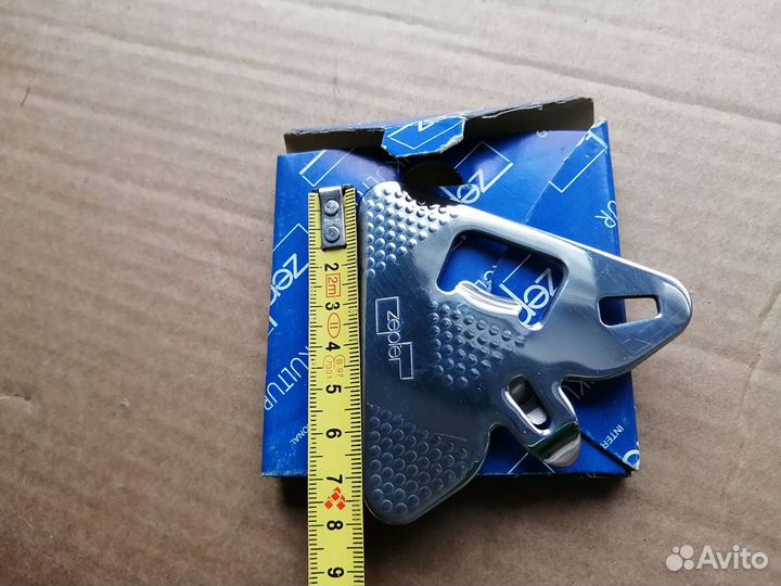 Новая. Универсальная открывашка. zepter