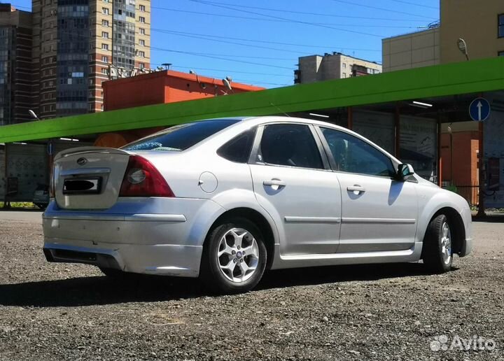 Накладка на задний бампер ford focus 2