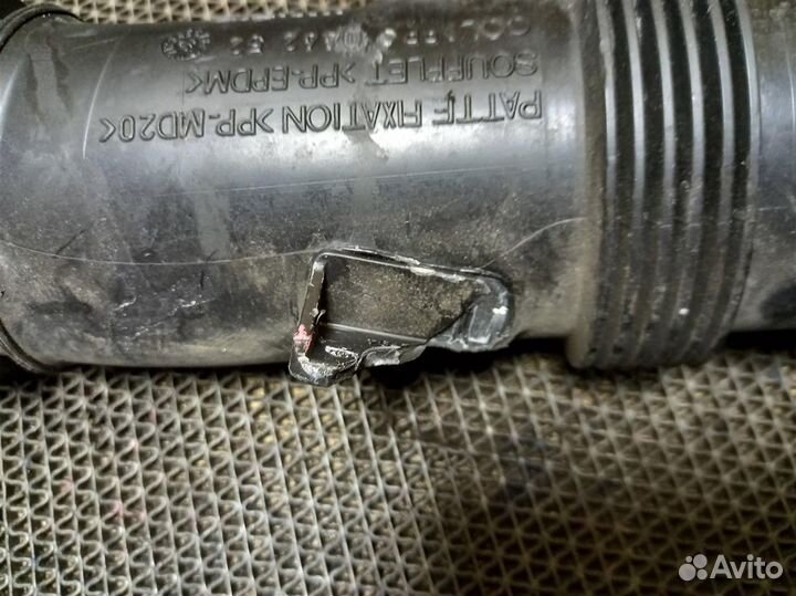 Патрубок воздушного фильтра Peugeot 308 4A