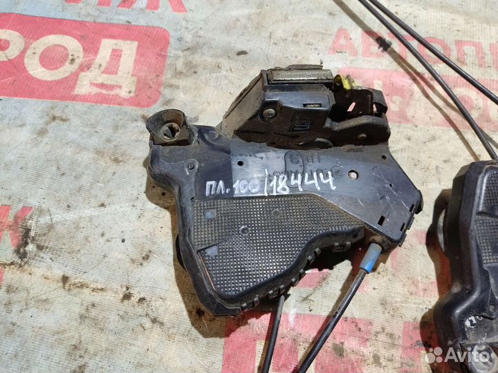 Замок двери toyota avensis т 250