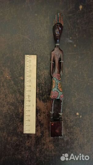 Статуэтка маленькая дерево