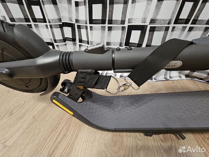 Электросамокат Ninebot E25