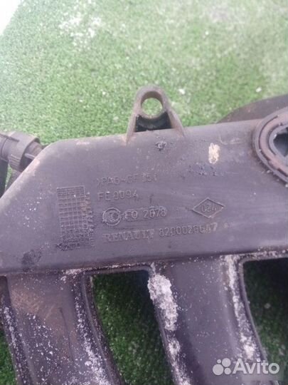 Впускной коллектор Renault Laguna 1999