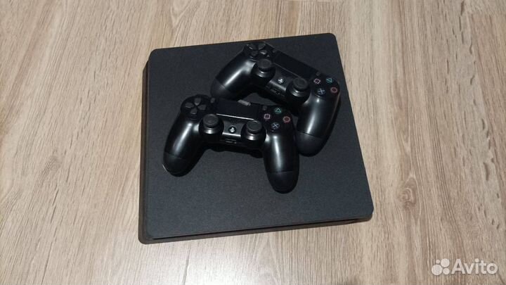 Sony PS4 slim