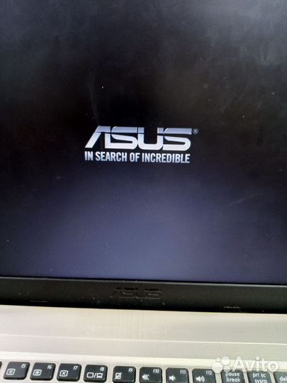 Ноутбук asus