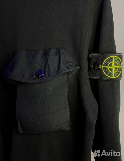 Свитшот Stone Island на руках