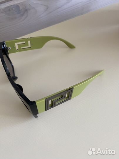 Солнцезащитные очки женские