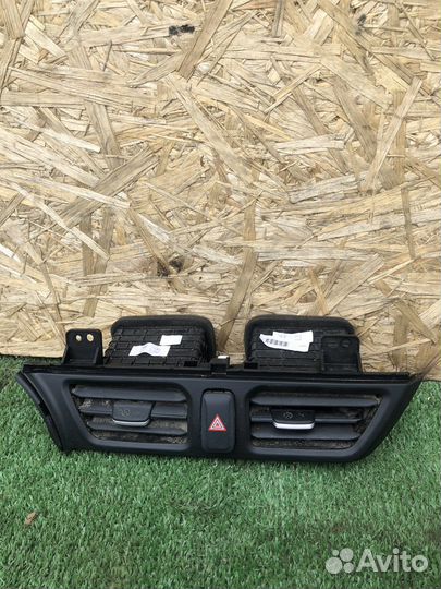 Центральный воздуховод с дефектом Kia Rio 3