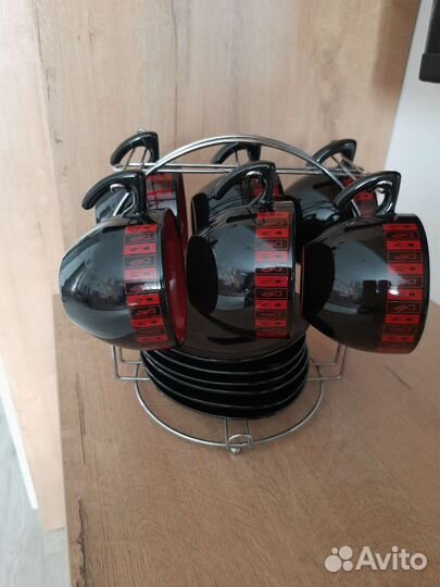 Чайный сервиз на подставке