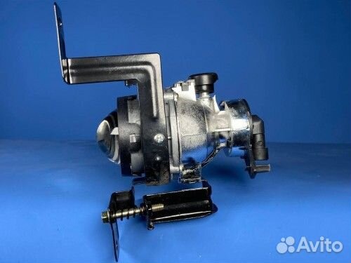 Противотуманная фара правая