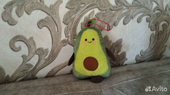 Детская игрушка авокадо