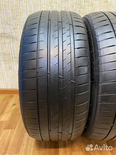 Michelin Pilot Sport 4 245/45 R18