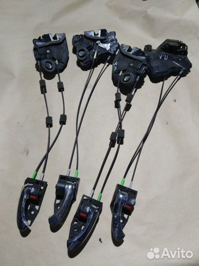 Ручки открывания с замком внутр. Toyota Rav4 XA30