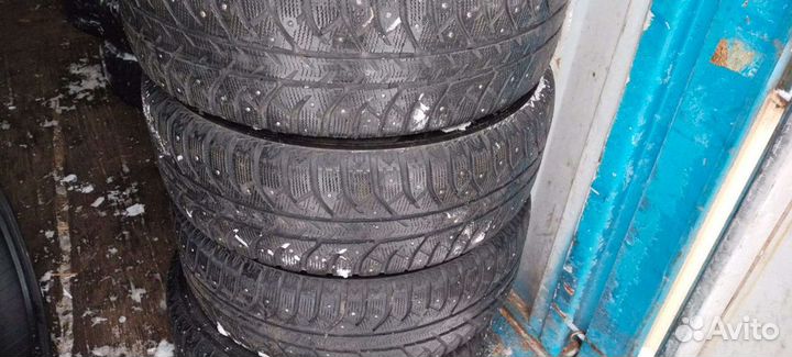 Bridgestone Ice Cruiser 7000 265/65 R17