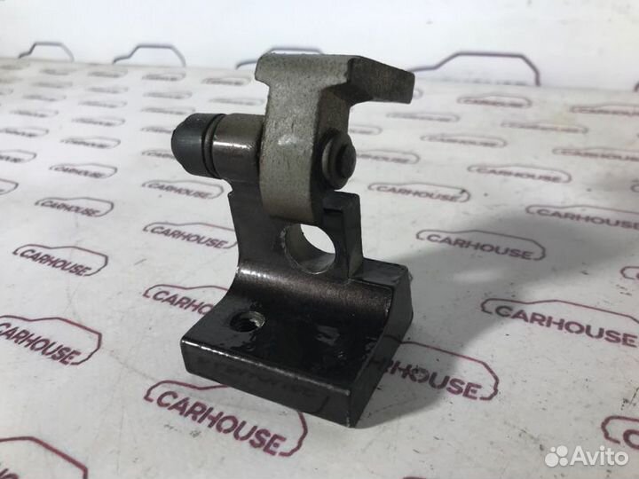 Петля двери задняя правая Audi Q7 4.2 BAR 2010