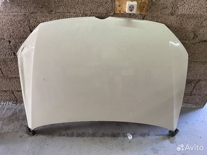 Volkswagen polo капот дорест