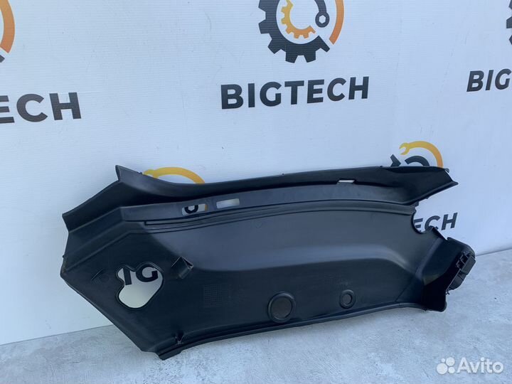 Накладка на фару левая A2048260924