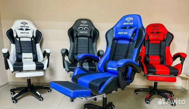 Компьютерное кресло с массажем спины