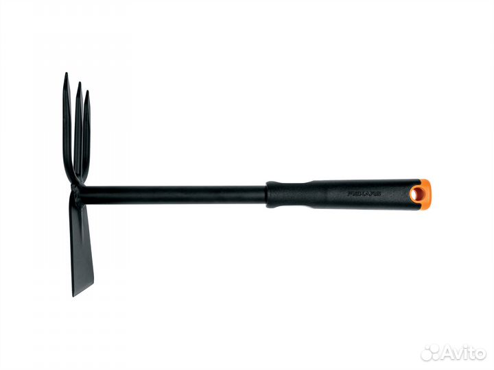 Тяпка с рыхлителем Fiskars Ergo 1027030