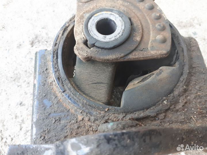 Подушка двигателя задняя Chery Tiggo T11