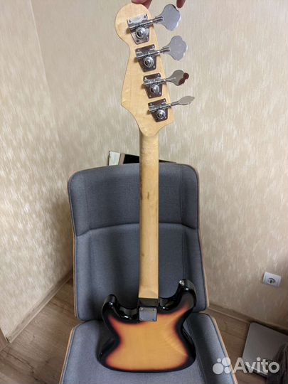 Бас гитара fender jazz bass