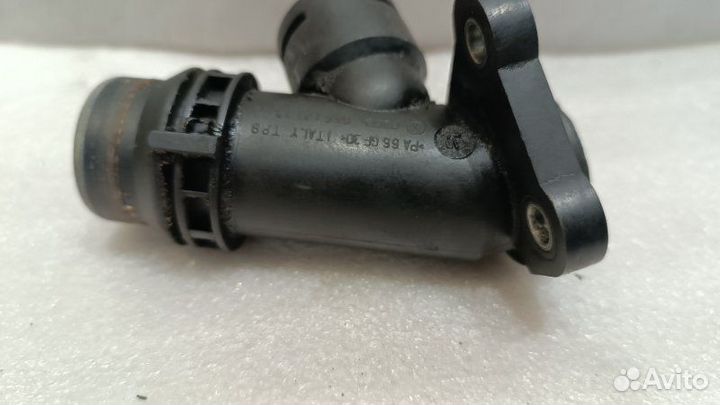 Фланец системы охлаждения Volkswagen Passat B6 BVY