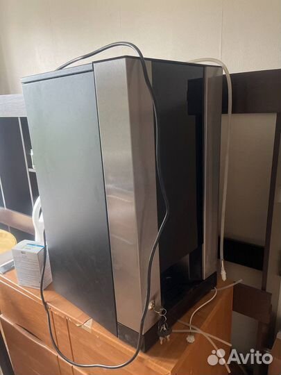 Кофейня самообслуживания Lifehacker Coffee, 4Pro