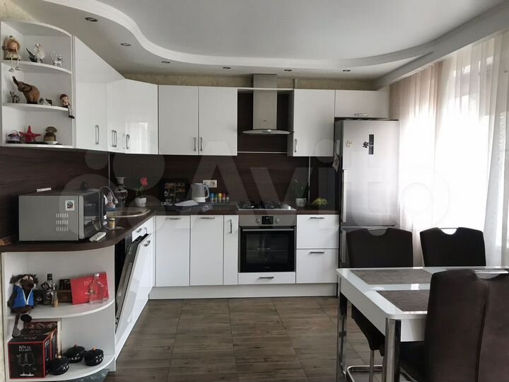 3-к. квартира, 68,3 м², 1/9 эт.