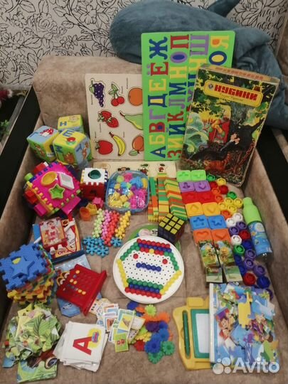 Развивающие игрушки пакетом