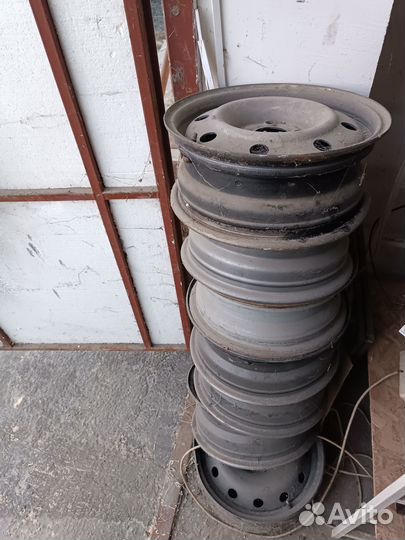 Штампованные диски r15 на лада ларгус