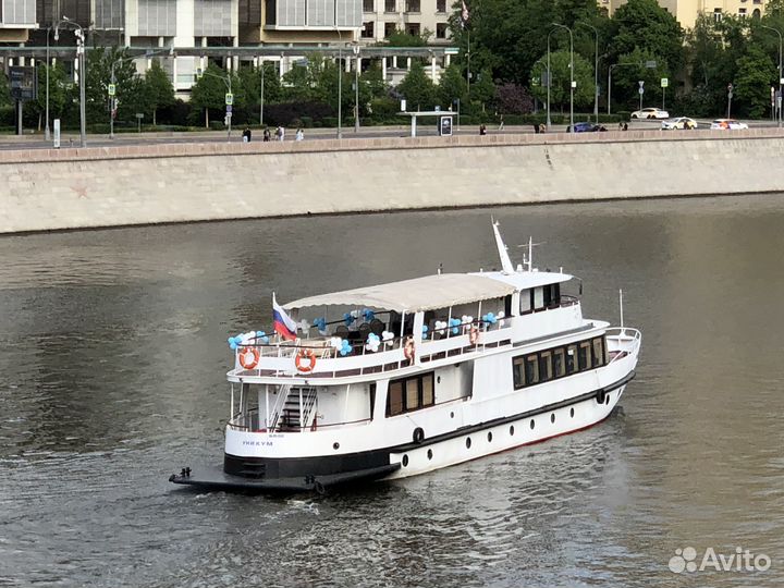 Аренда теплохода Уникум, цены весна-лето 2023