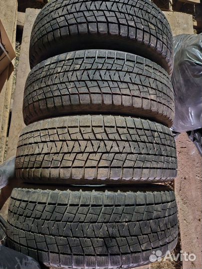 Bridgestone Blizzak DM-V1 225/60 R18