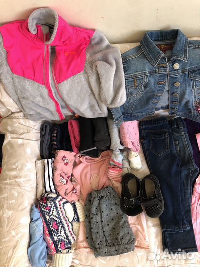 Пакетом вещи на девочку