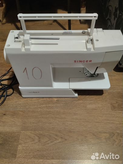 Швейная машина Singer