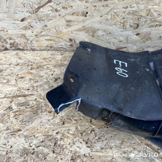 Подкрылок BMW 5 серия