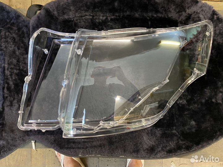 Стекло фары передней Mitsubishi Pajero IV