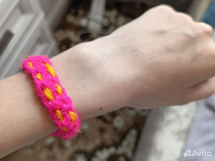 Браслет из пряжи