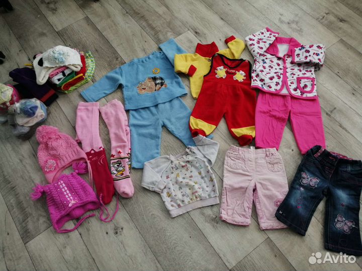 Одежда для девочки пакетом примерно до года