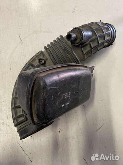 Патрубок воздушный Nissan Navara D40