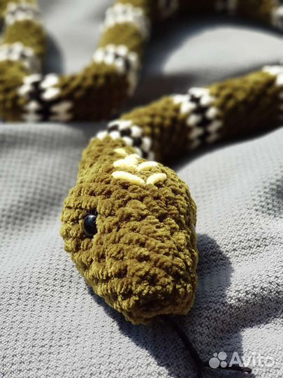 Вязанная змея и дракон