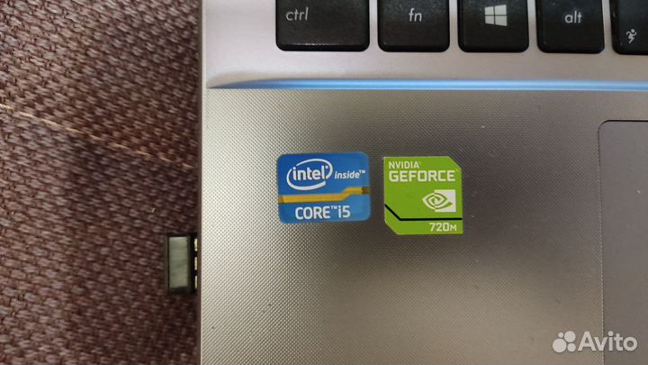 Ноутбук Асус x550v