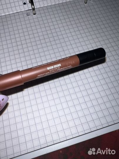 Карандаш для губ huda beauty