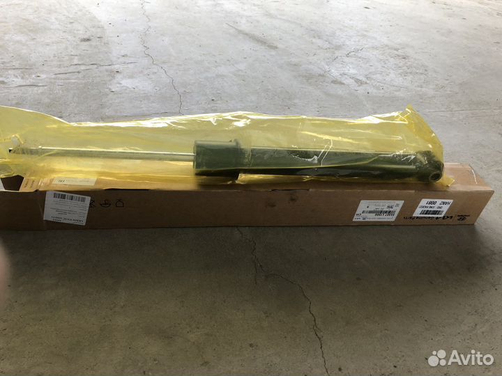 Амортизатор задний на hyundai sonata 2020