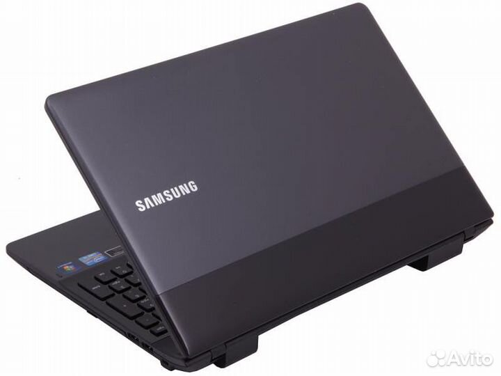 Samsung np300e5x