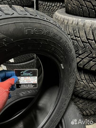 Nokian Tyres Hakkapeliitta 9 SUV 225/65 R17 106T