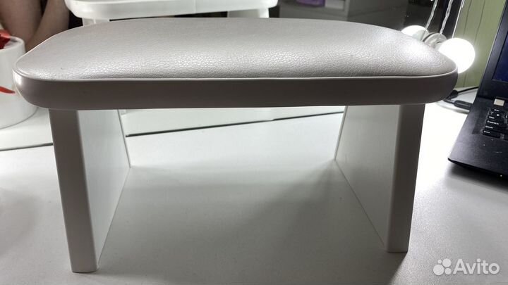 Подставка для рук маникюрная