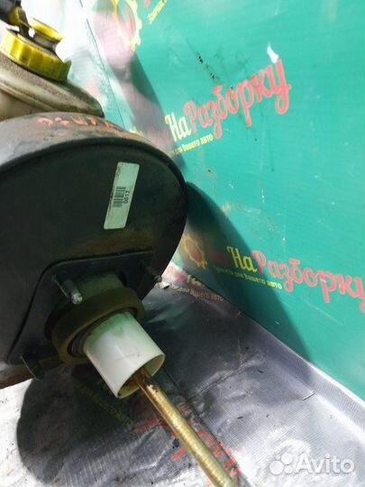 Вакуумный усилитель тормозов Volkswagen Golf 3