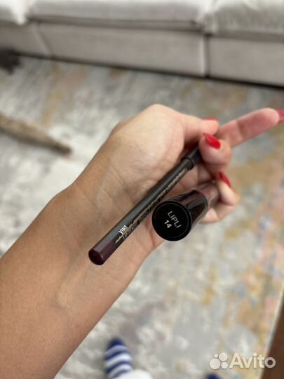 Карандаш Mac vino и помада Nyx